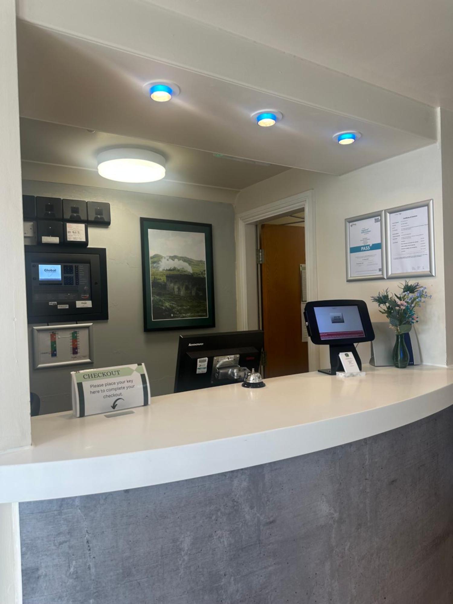 Go2 Glasgow Cumbernauld Hotel - Free Parking And Pet Friendly 外观 照片